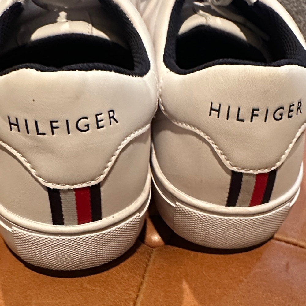 Tommy Hilfiger Men's Classic White Sneakers - Picture 13 of 13